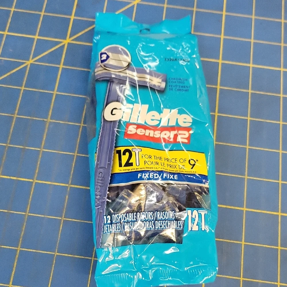 Gillette Sensor2 Disposable Razors 12 Pack New In Package